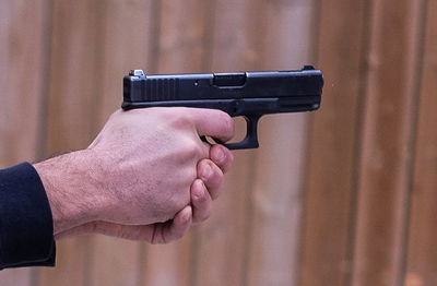 אירוע חריג: שוטר "חש בסכנה ממשית", ירה בחשוד ופצע אותו קשה