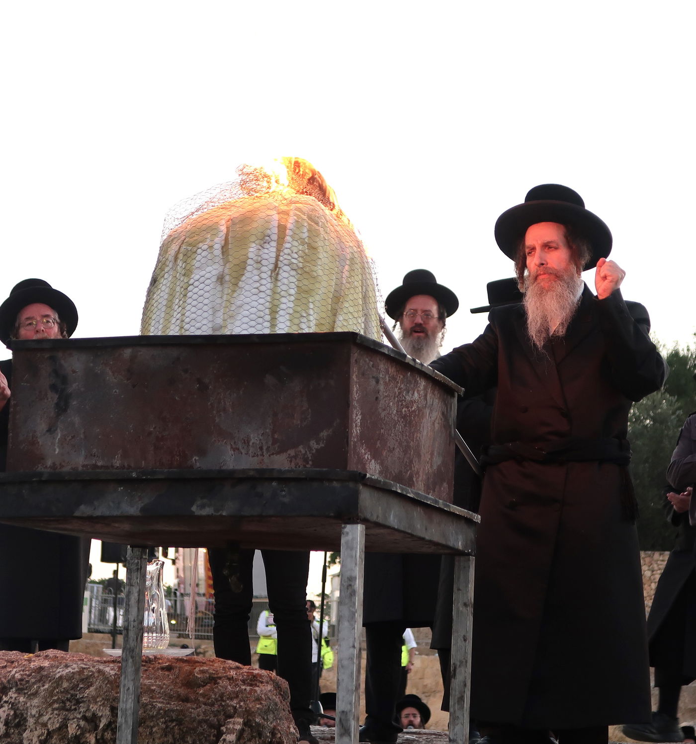 האדמו"ר מאונגוואר, בהדלקה בקרב שמואל הנביא 