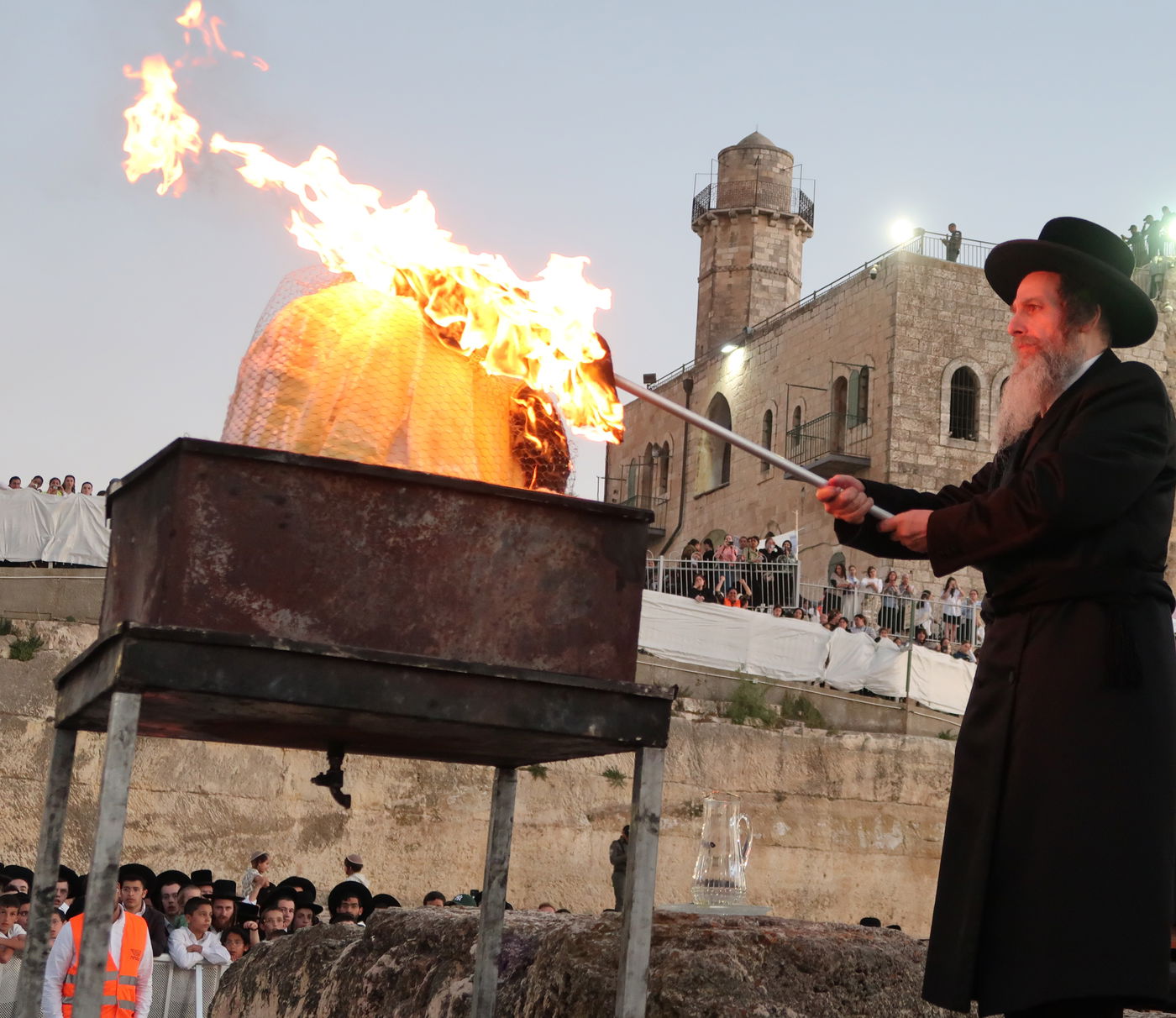 האדמו"ר מאונגוואר, בהדלקה בקרב שמואל הנביא 