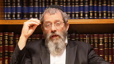 4 קושיות לחג השבועות | משמעותו העמוקה של החג 