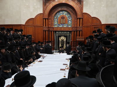 ראש חודש סיון בצל האדמו"ר מסאדיגורה