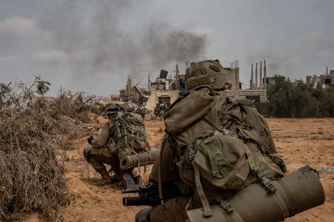 עשרות מחבלים מחוסלים - במקביל לאיתור פירים ברפיח | צפו