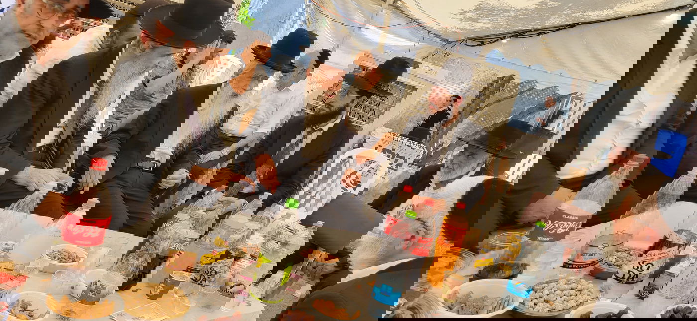 ניחום אבלים אצל הרבנים לבית כהן 