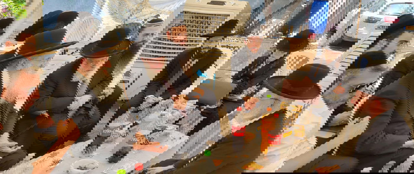 ניחום אבלים אצל הרבנים לבית כהן 