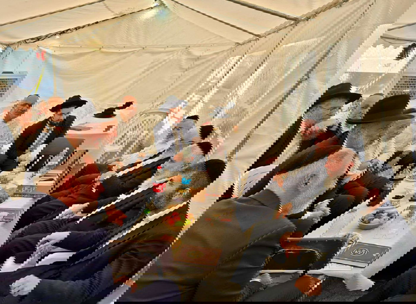 ניחום אבלים אצל הרבנים לבית כהן 