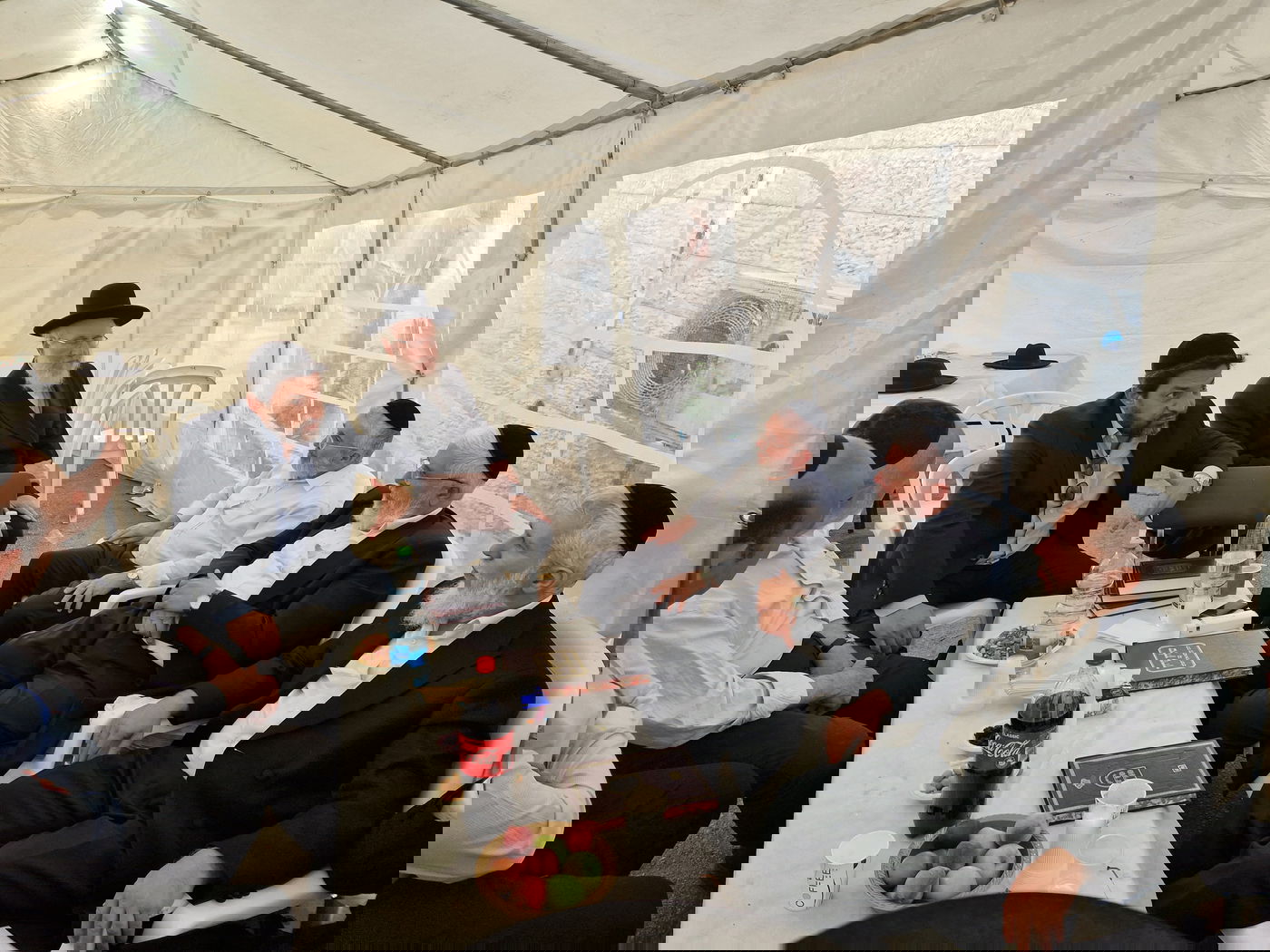 ניחום אבלים אצל הרבנים לבית כהן 