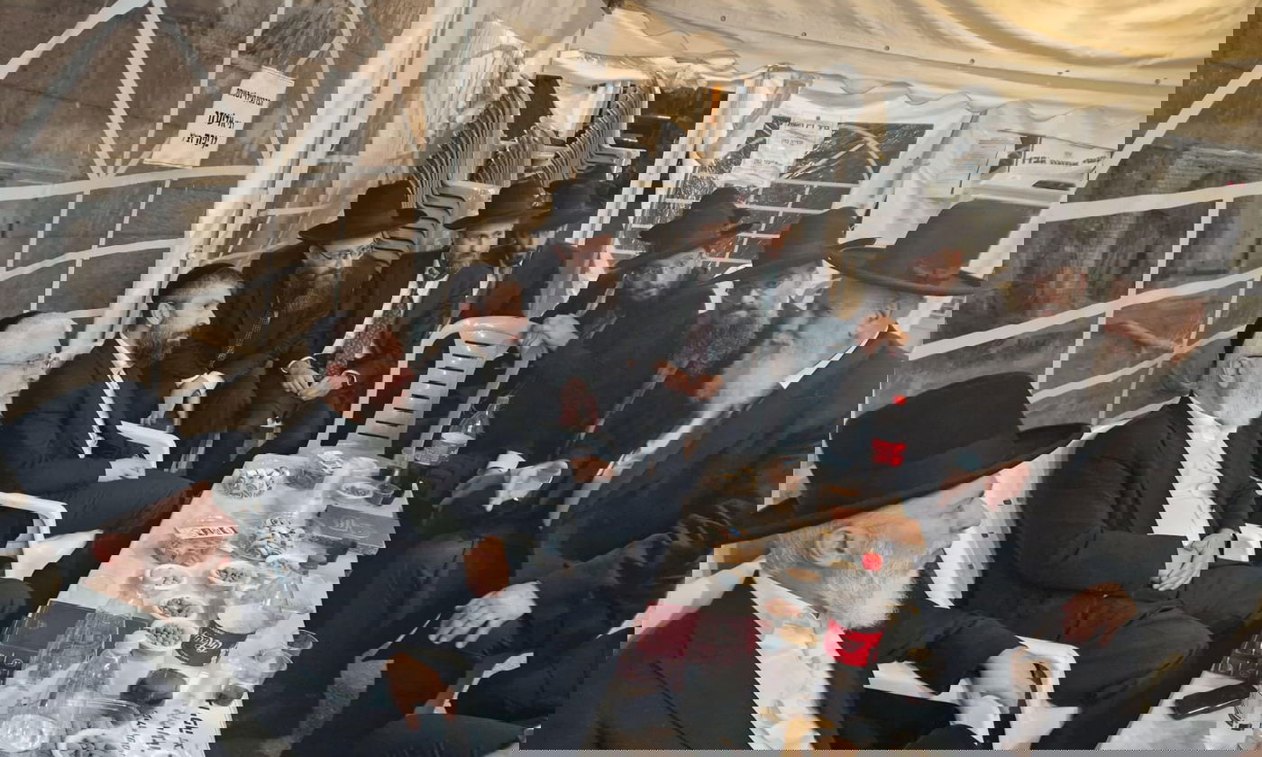 ניחום אבלים אצל הרבנים לבית כהן 