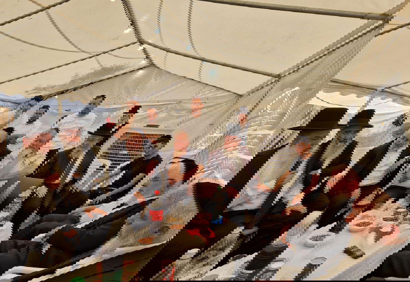 ניחום אבלים אצל הרבנים לבית כהן 