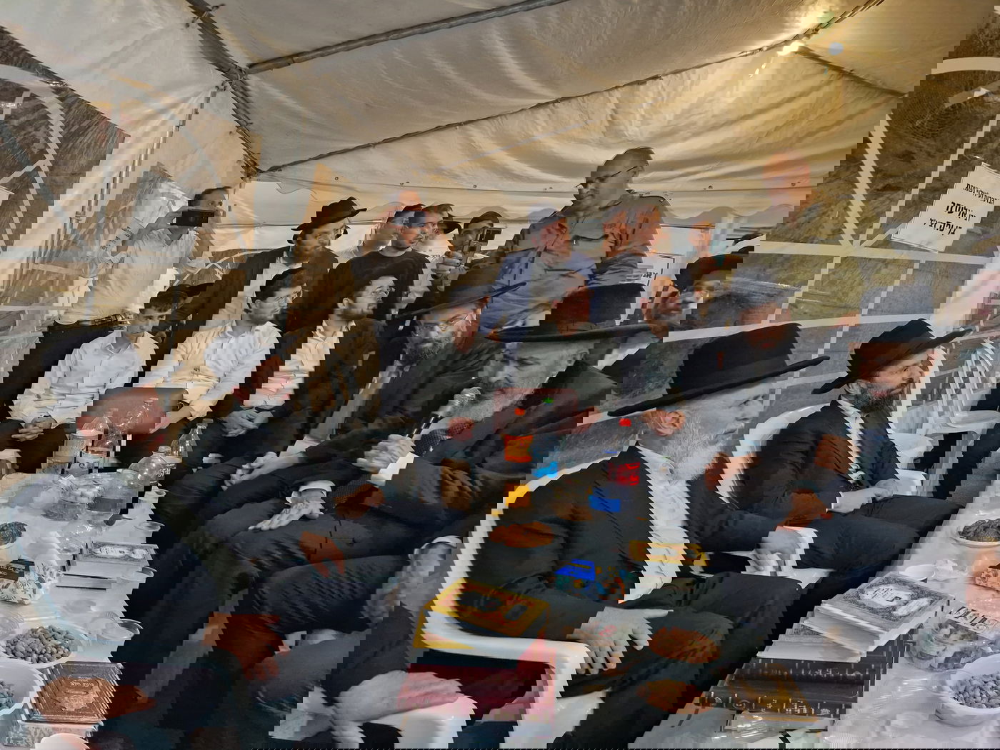 ניחום אבלים אצל הרבנים לבית כהן 