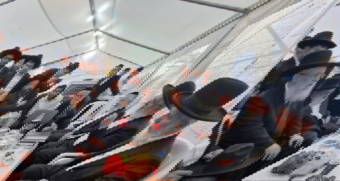 ניחום אבלים אצל הרבנים לבית כהן 