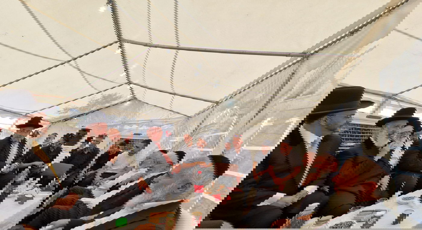 ניחום אבלים אצל הרבנים לבית כהן 