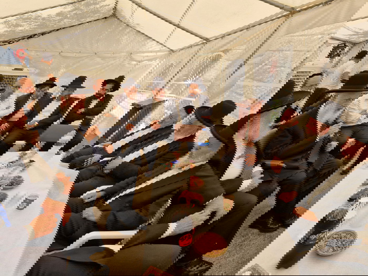 ניחום אבלים אצל הרבנים לבית כהן 