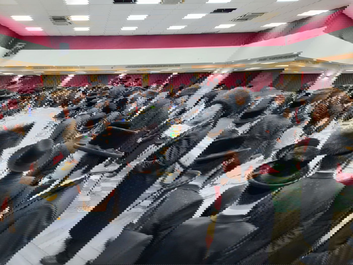 האדמו"ר מזוויעהיל במוצאי שבת התאחדות