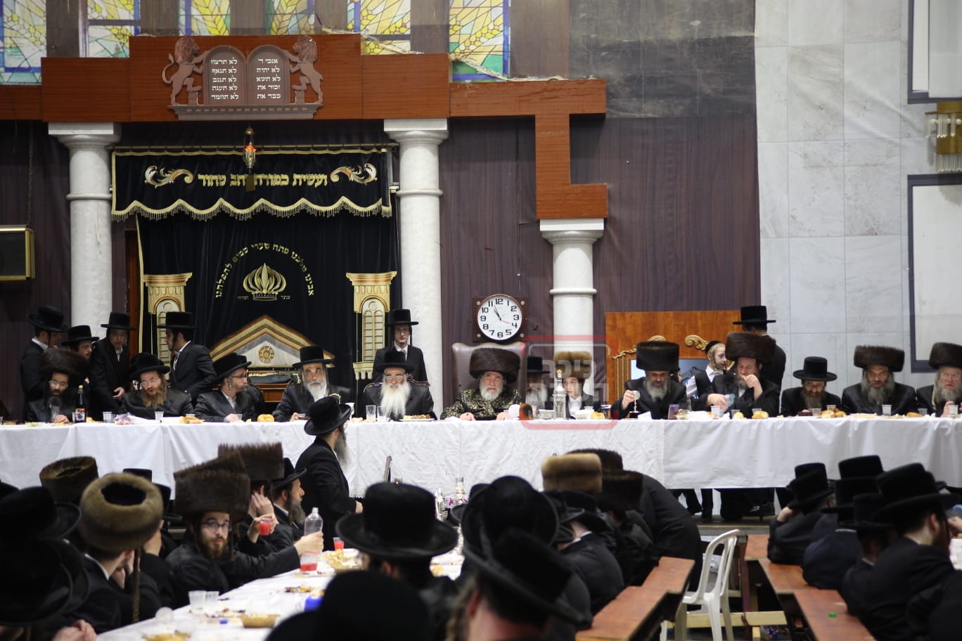 שמחת הבר מצווה לנכד האדמו"ר מויז'ניץ