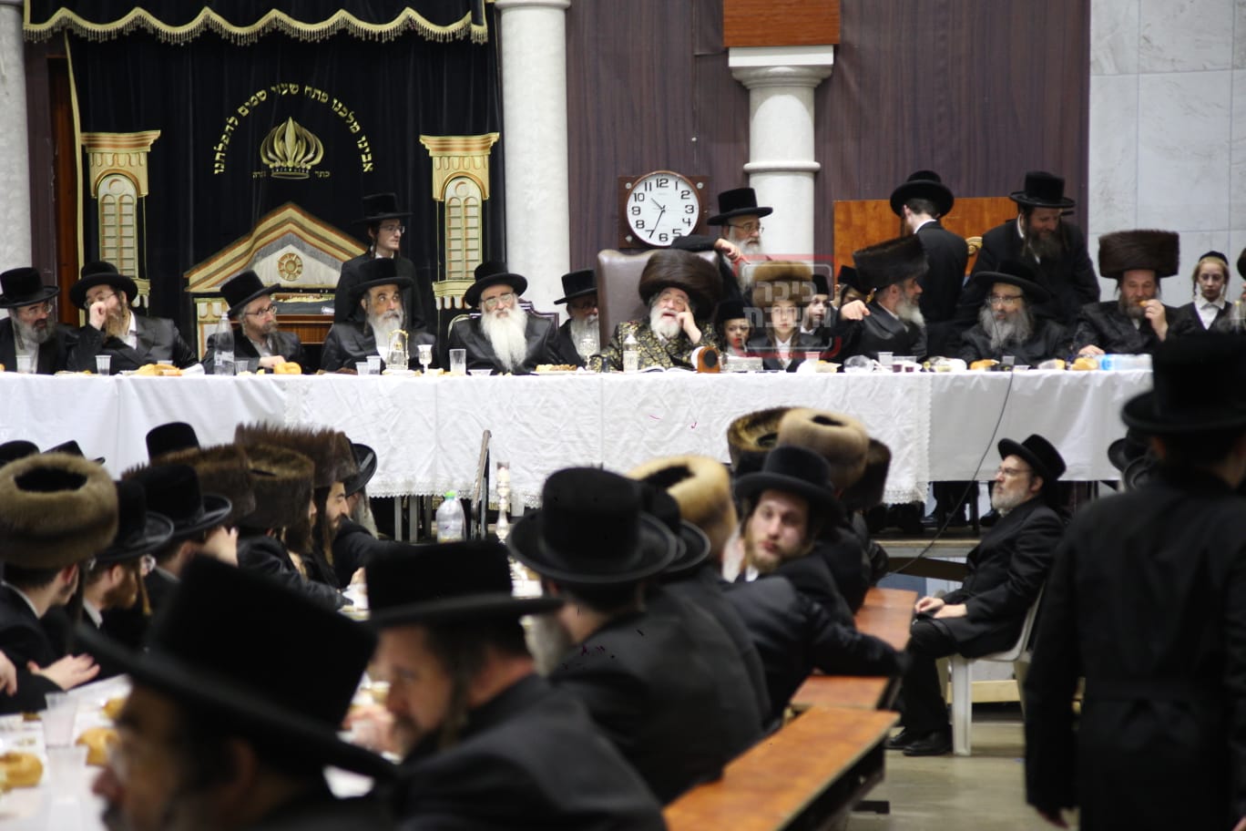 שמחת הבר מצווה לנכד האדמו"ר מויז'ניץ