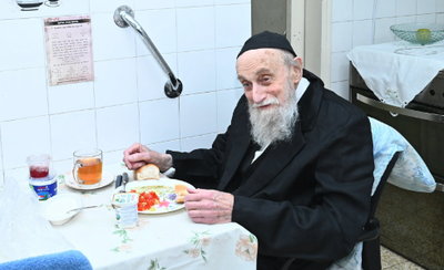 מראות חייו של משגיח ישיבת סלבודקא הגאון רבי אברהם פולק זצ"ל