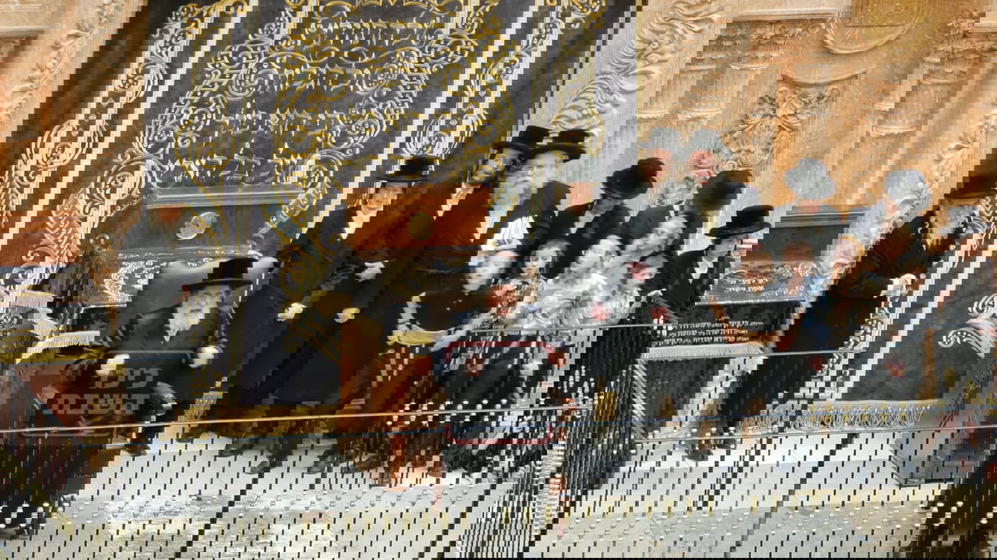 האדמו"ר מויז'ניץ בספירת העומר