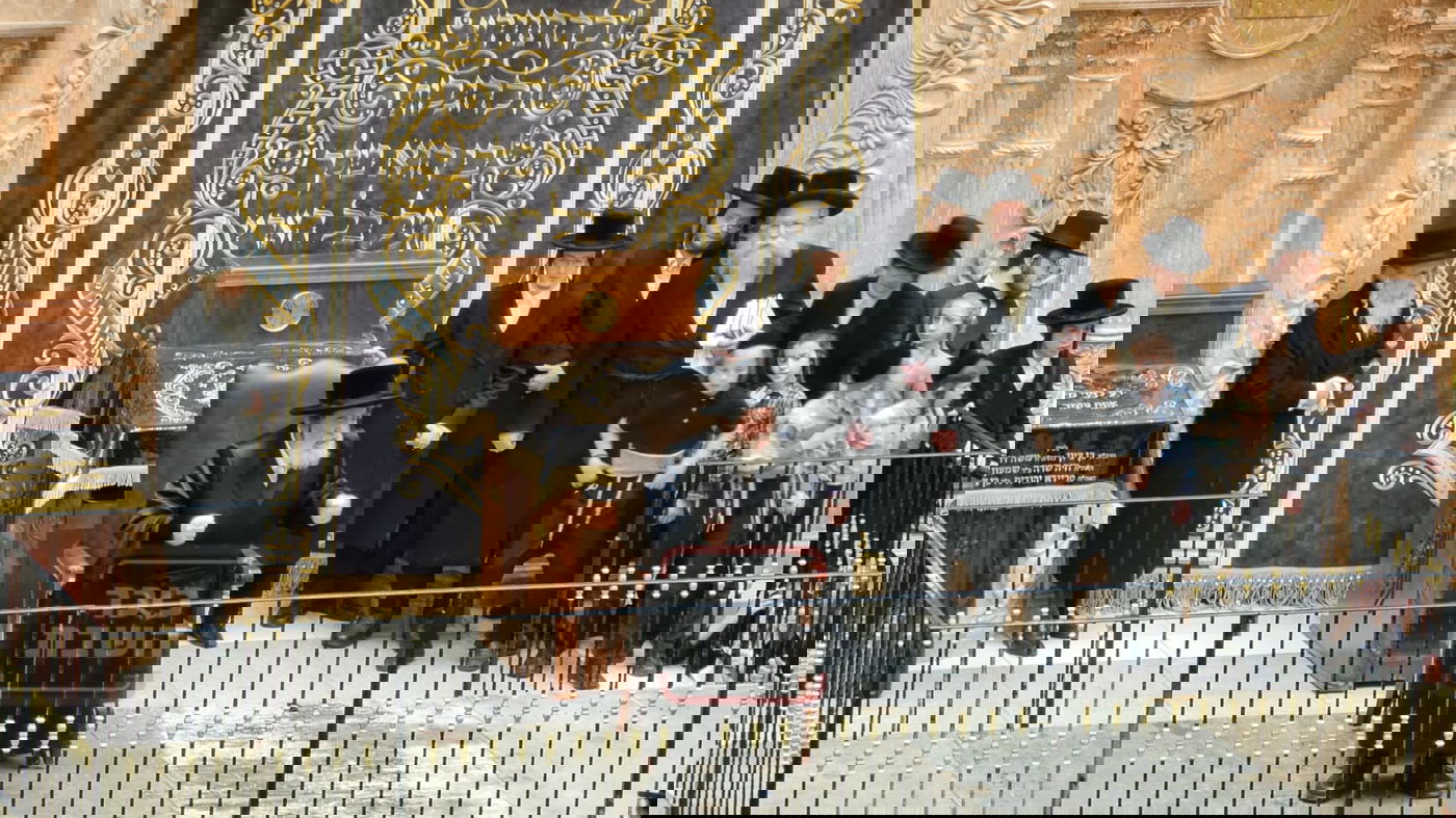 האדמו"ר מויז'ניץ בספירת העומר