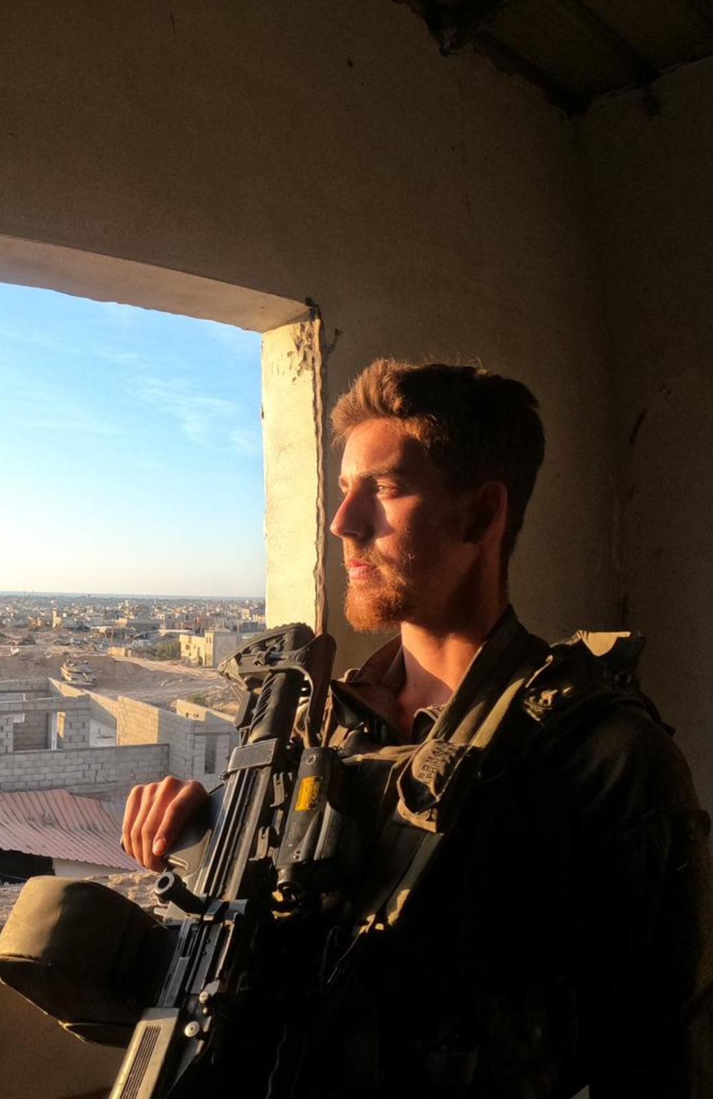 הלוחמים גילו פיר מנהרה בתוך בניין ממולכד - שפוצץ והוביל למותם של ארבעה לוחמים הי"ד