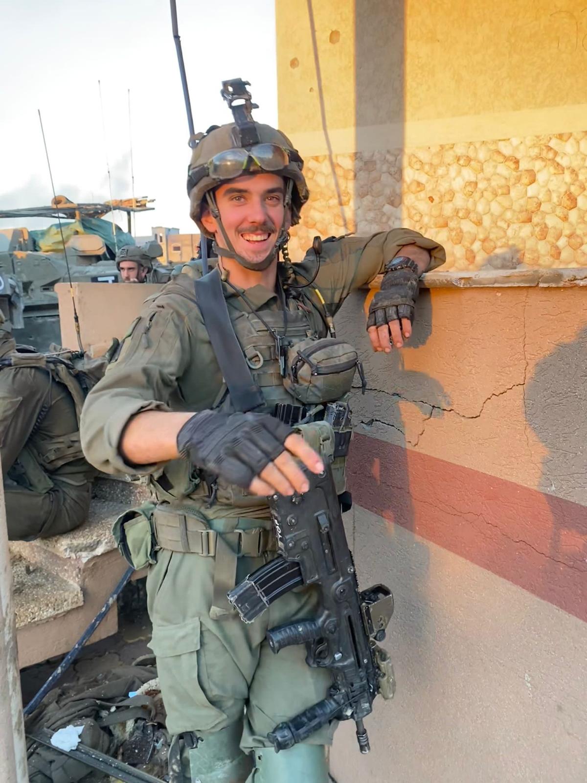 הלוחמים גילו פיר מנהרה בתוך בניין ממולכד - שפוצץ והוביל למותם של ארבעה לוחמים הי"ד