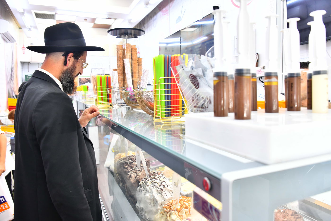 אוירת ערב חג בבני ברק