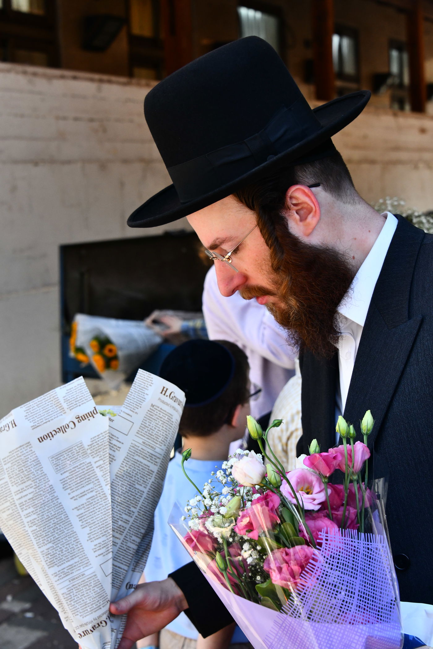 אוירת ערב חג בבני ברק