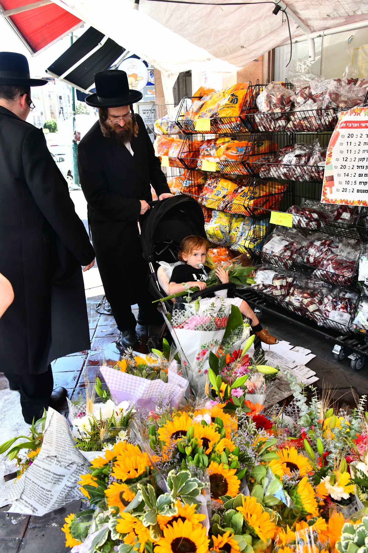 אוירת ערב חג בבני ברק