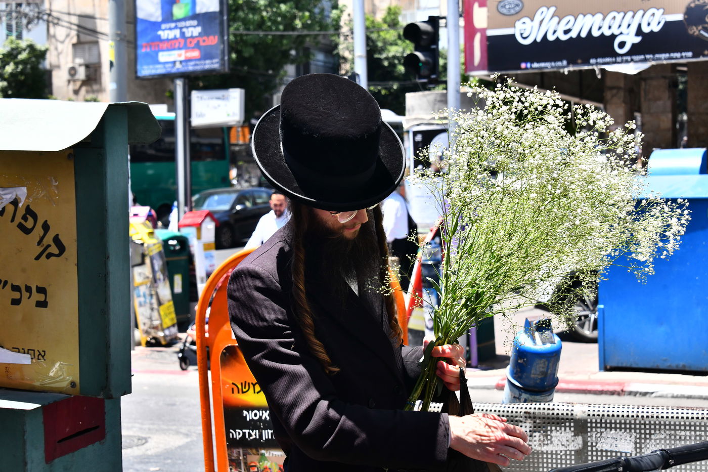 אוירת ערב חג בבני ברק
