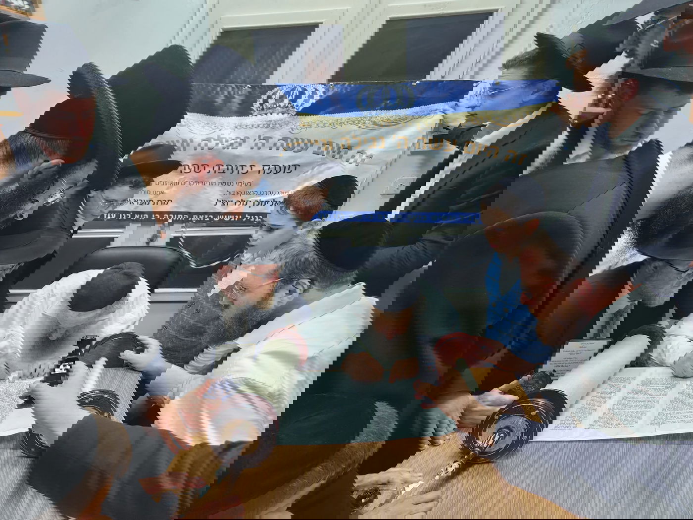 הכנסת ספר התורה, בחברון פתח תקווה