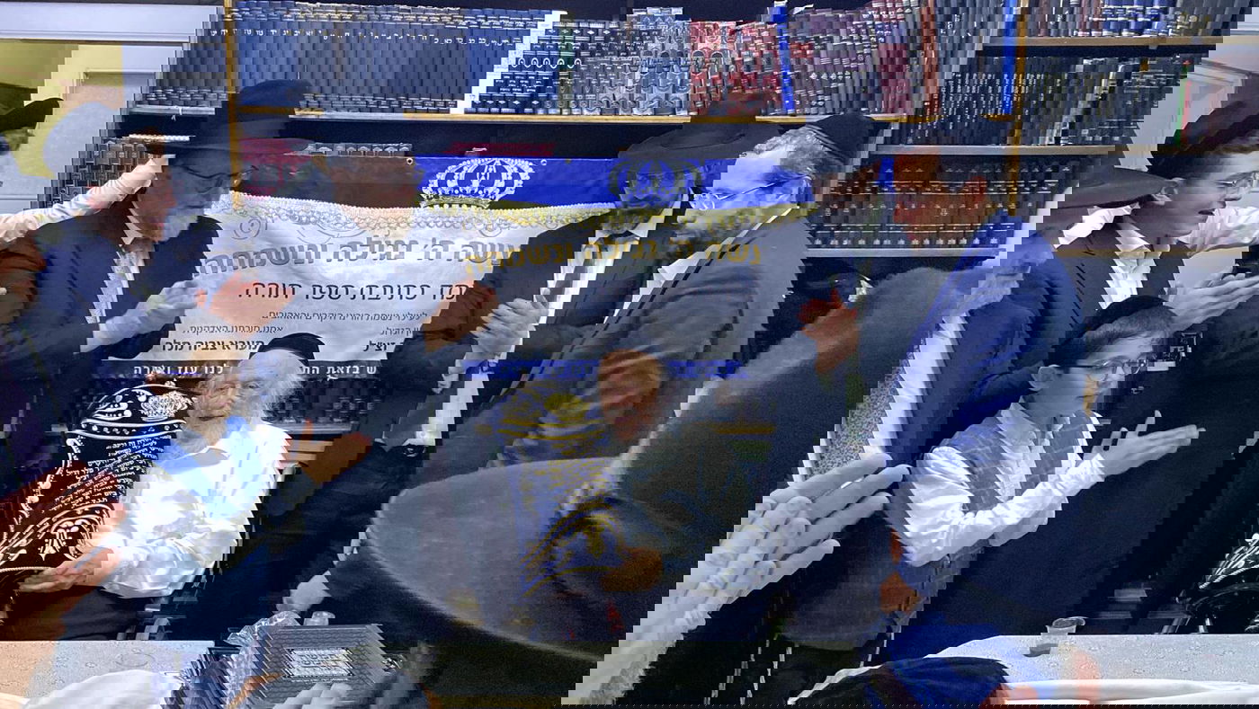 הכנסת ספר התורה, בחברון פתח תקווה