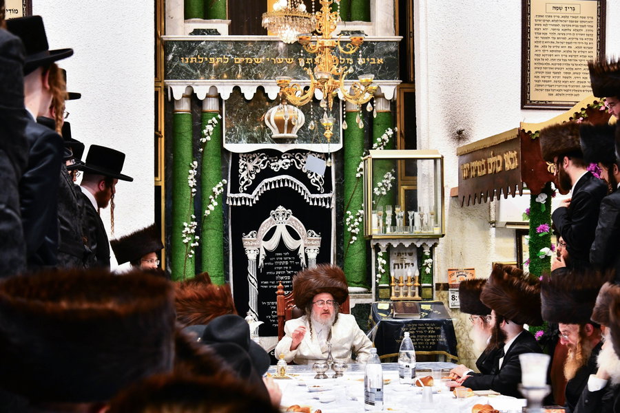 נעילת החג בחצה"ק ביאלה ב"ב