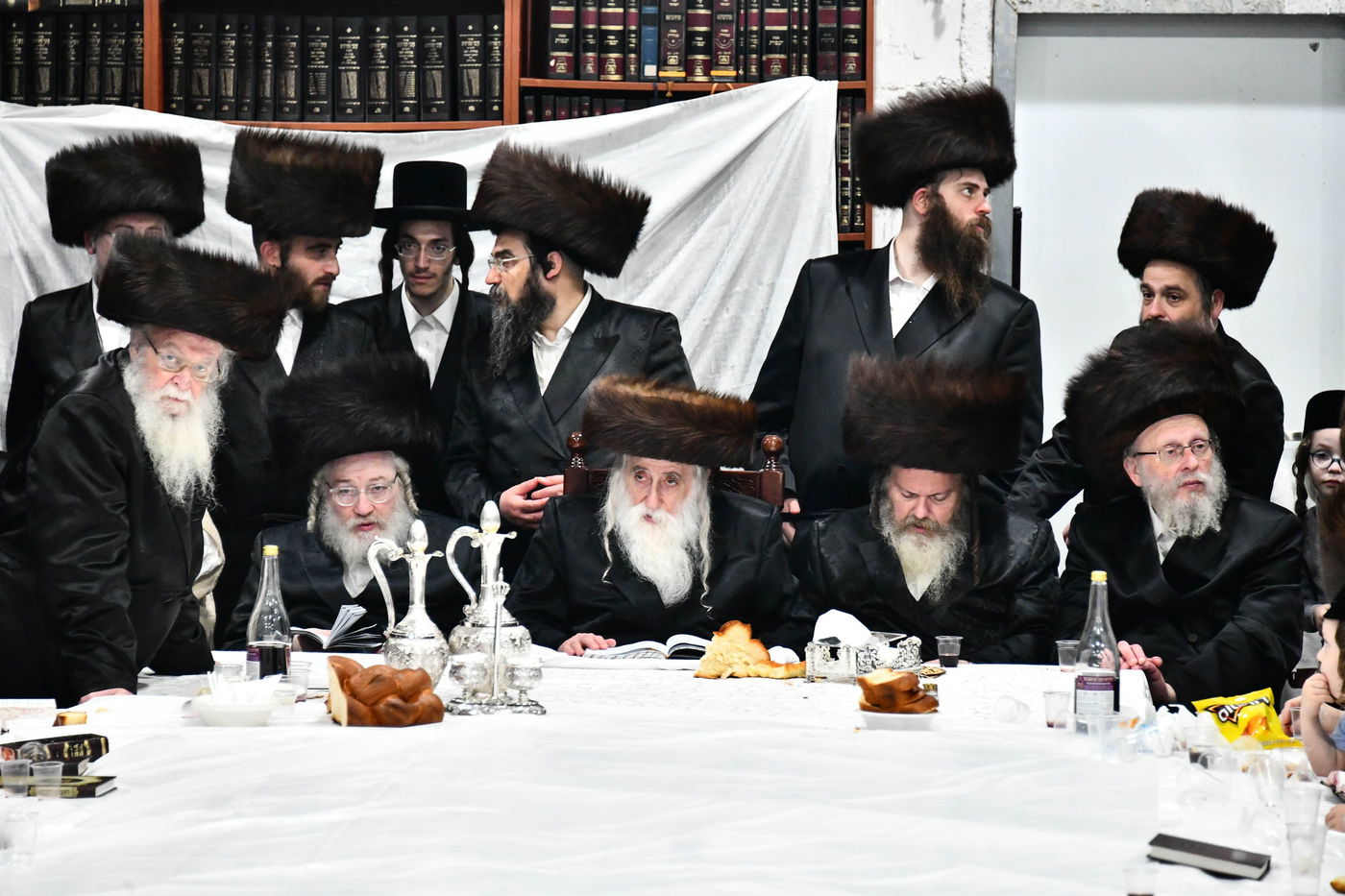 נעילת חג השבועות בחצה"ק מכנובקא בעלזא