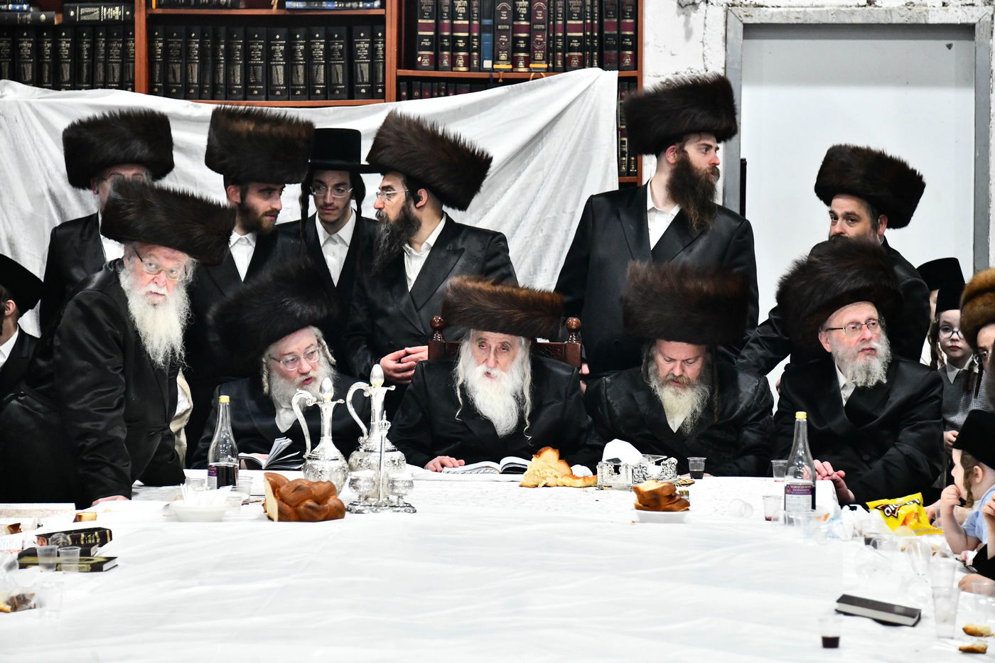 נעילת חג השבועות בחצה"ק מכנובקא בעלזא