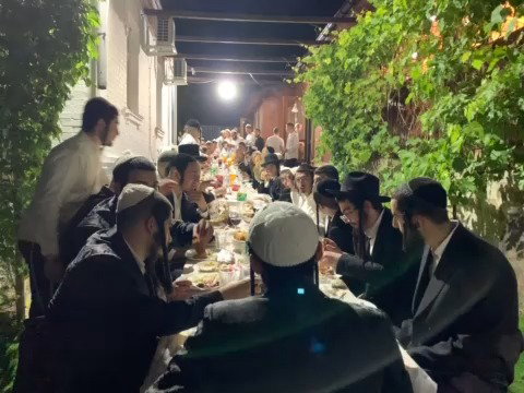 סעודת החג באומן