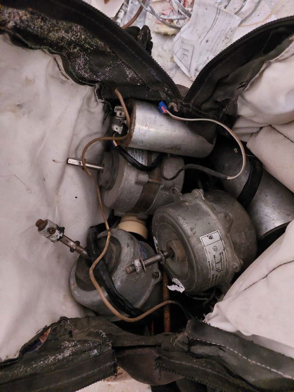 תיעוד: מעברי קירות ששימשו את מחבלי חמאס בתוך הבתים