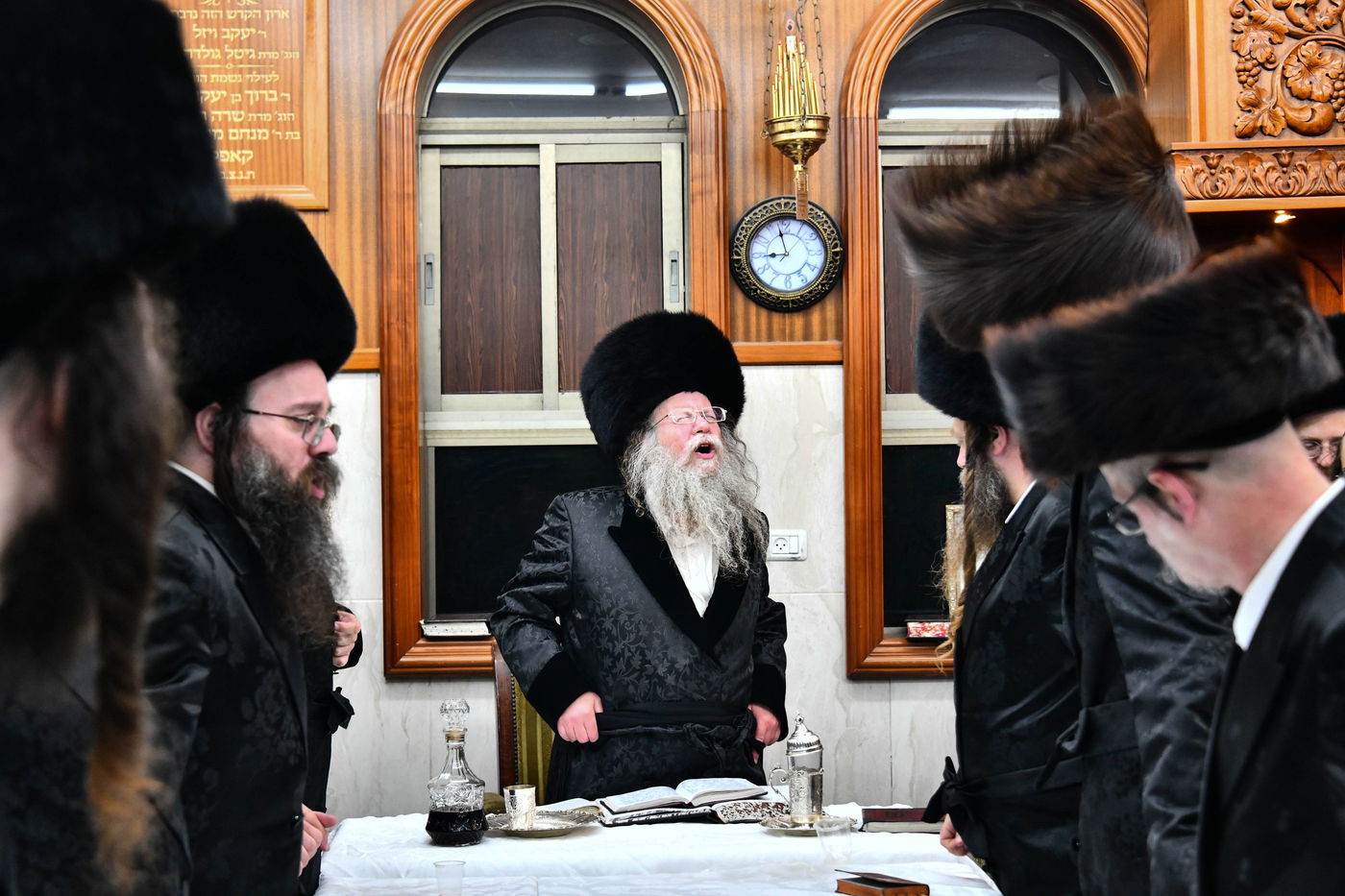 נעילת חג השבועות בחצה"ק קוזמיר