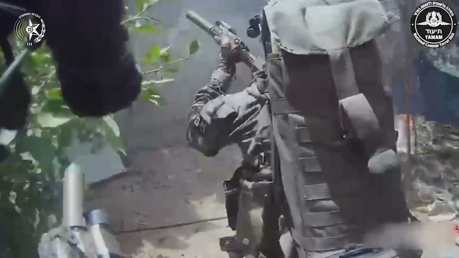 "עברית! עברית! איפה כולם?" | מבצע ארנון