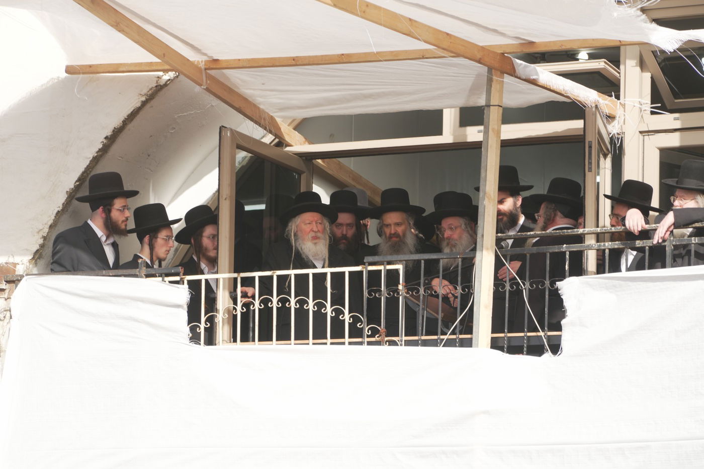 האדמו"ר מגור במסע ההלוויה