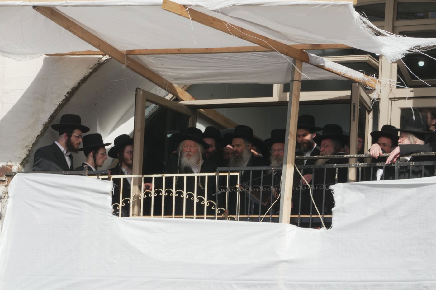 האדמו"ר מגור במסע ההלוויה