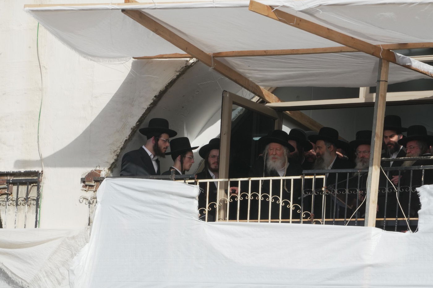 האדמו"ר מגור במסע ההלוויה