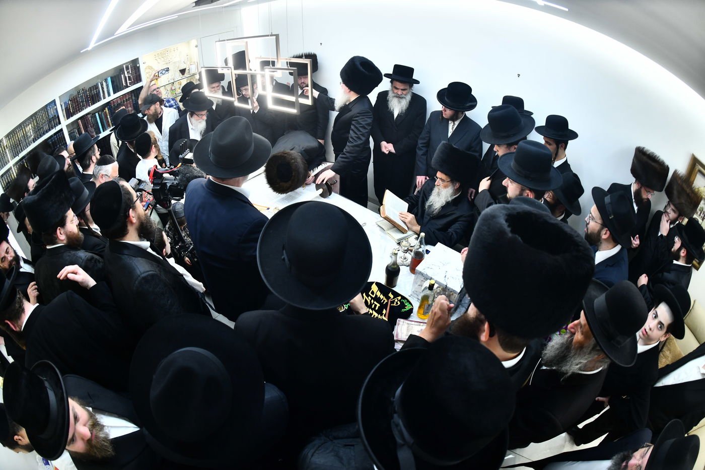 הכנסת ספר תורה באשלג