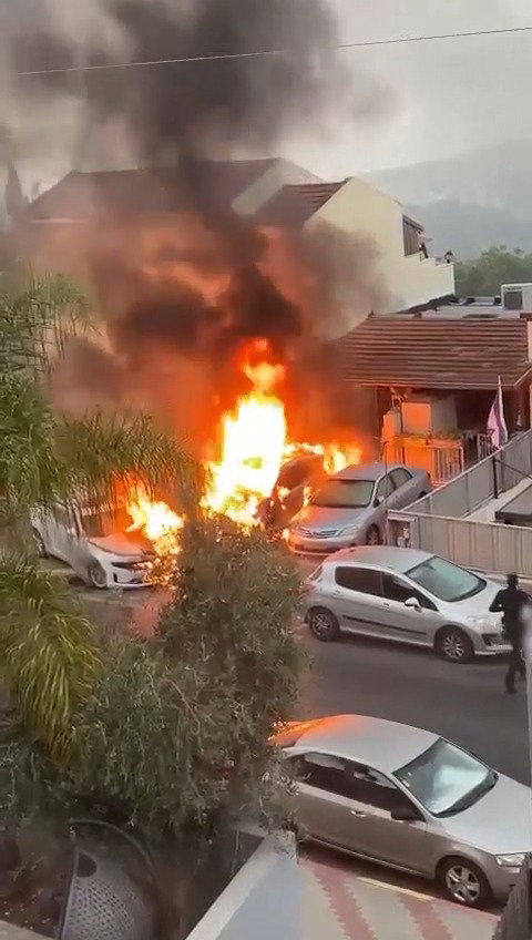 החילוץ מהרכב הבוער