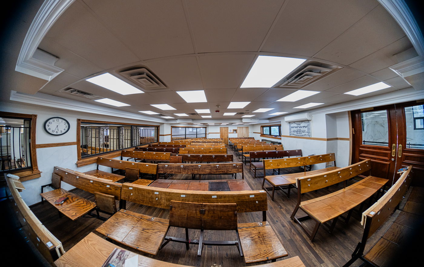 ערב יו"ט בחצה"ק סאטמר