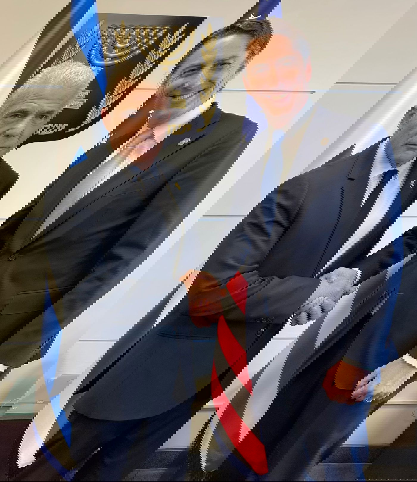 לפיד והוכשטיין