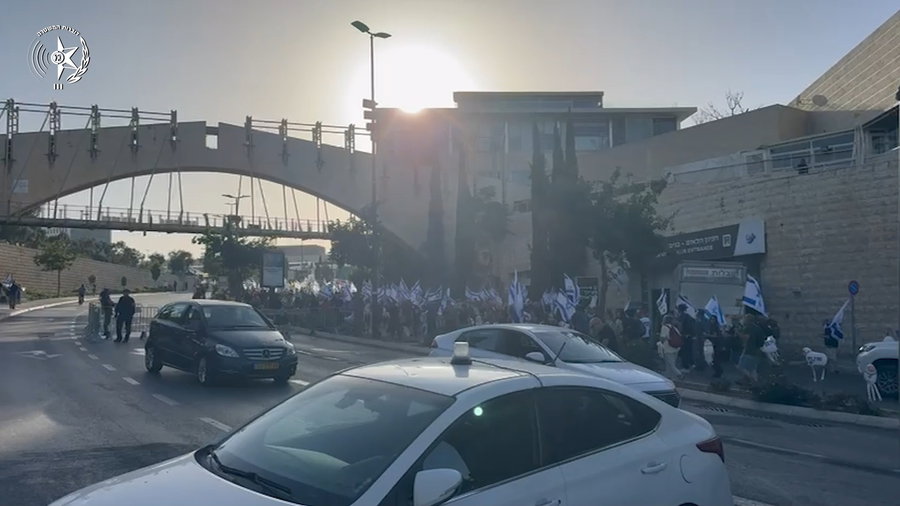 פעילות המשטרה לאבטח את המחאה