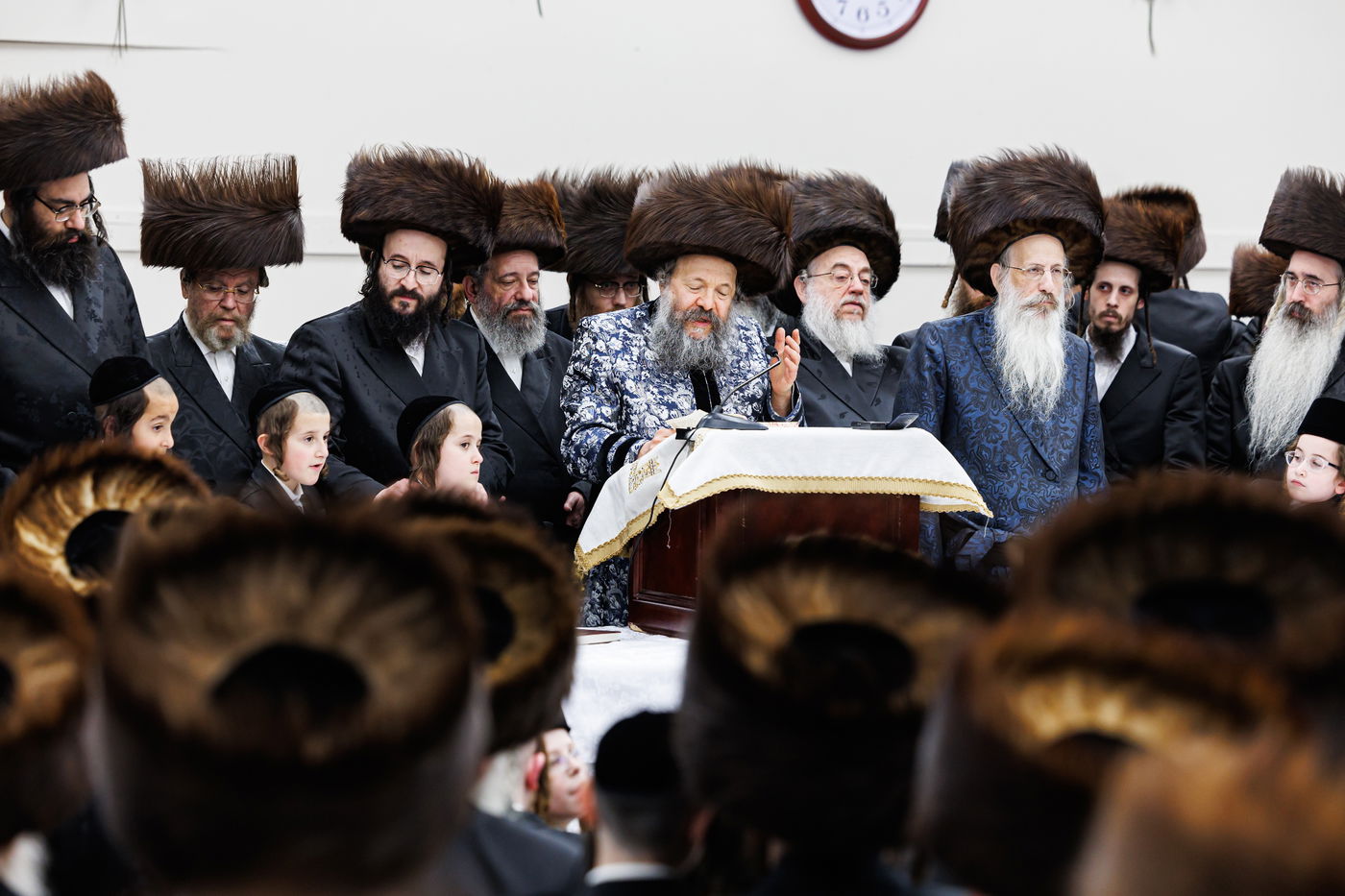 שבועות בחצה"ק באבוב 45