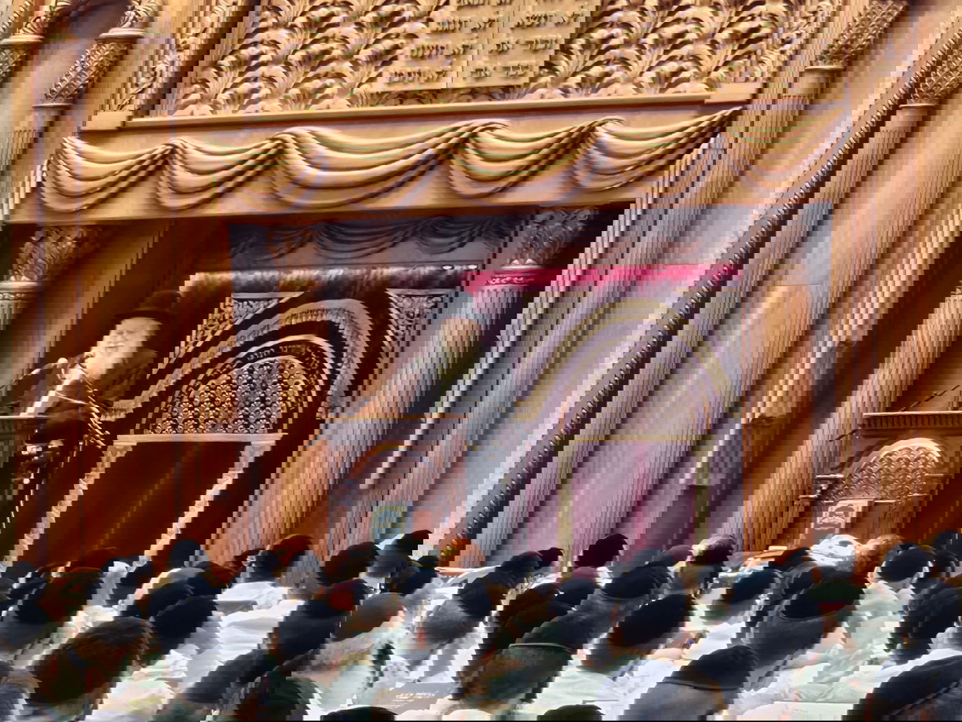 יום השנה הראשון למרן הגר"ג אדלשטיין