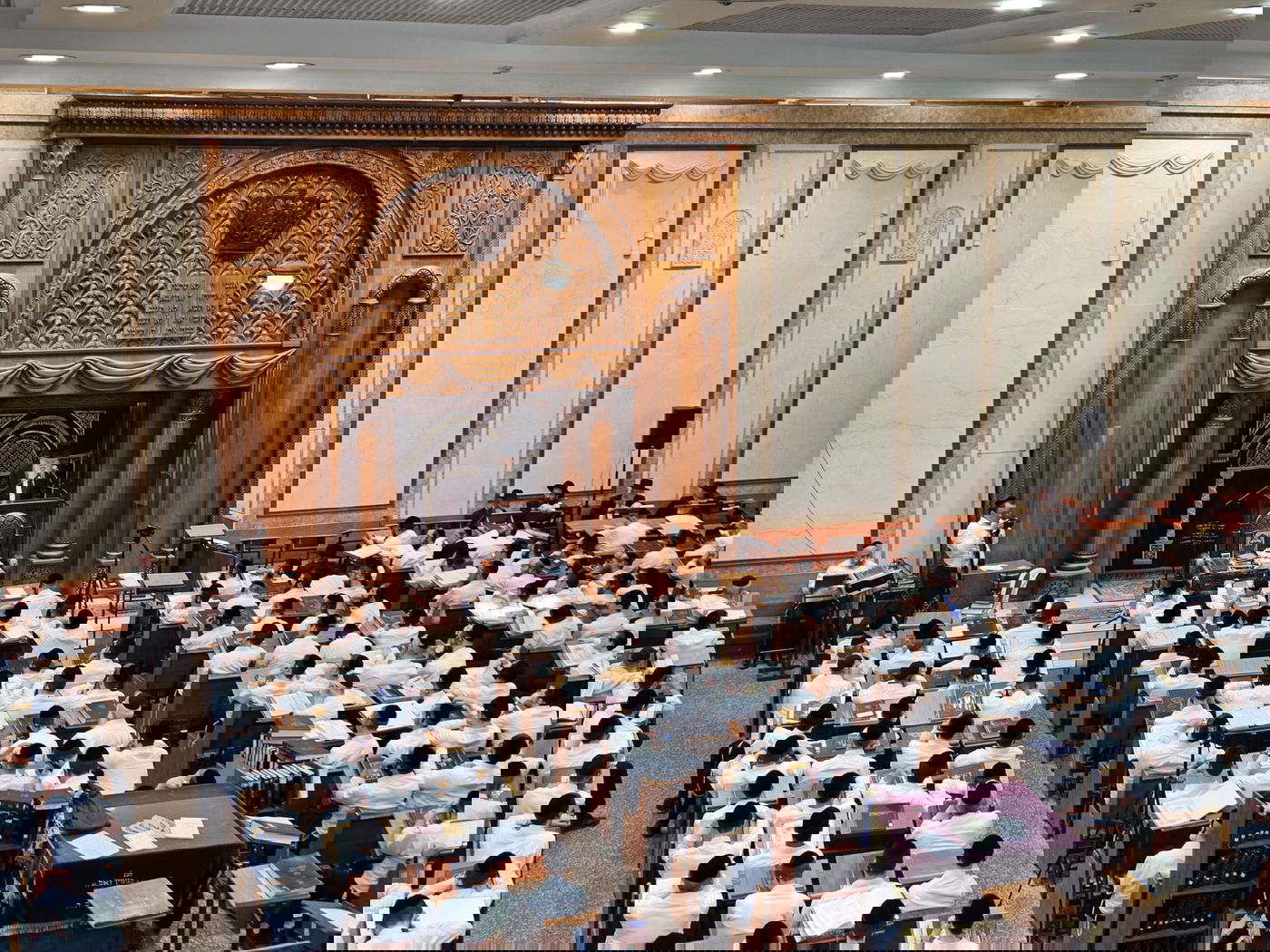 יום השנה הראשון למרן הגר"ג אדלשטיין