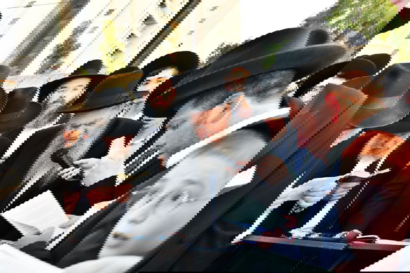 יום השנה הראשון למרן הגר"ג אדלשטיין