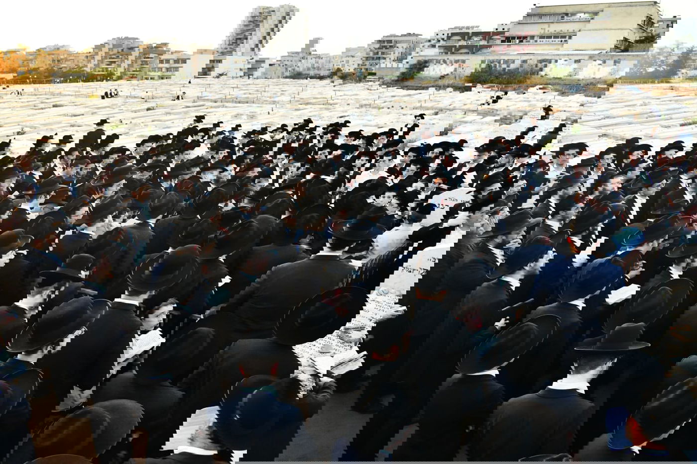 יום השנה הראשון למרן הגר"ג אדלשטיין